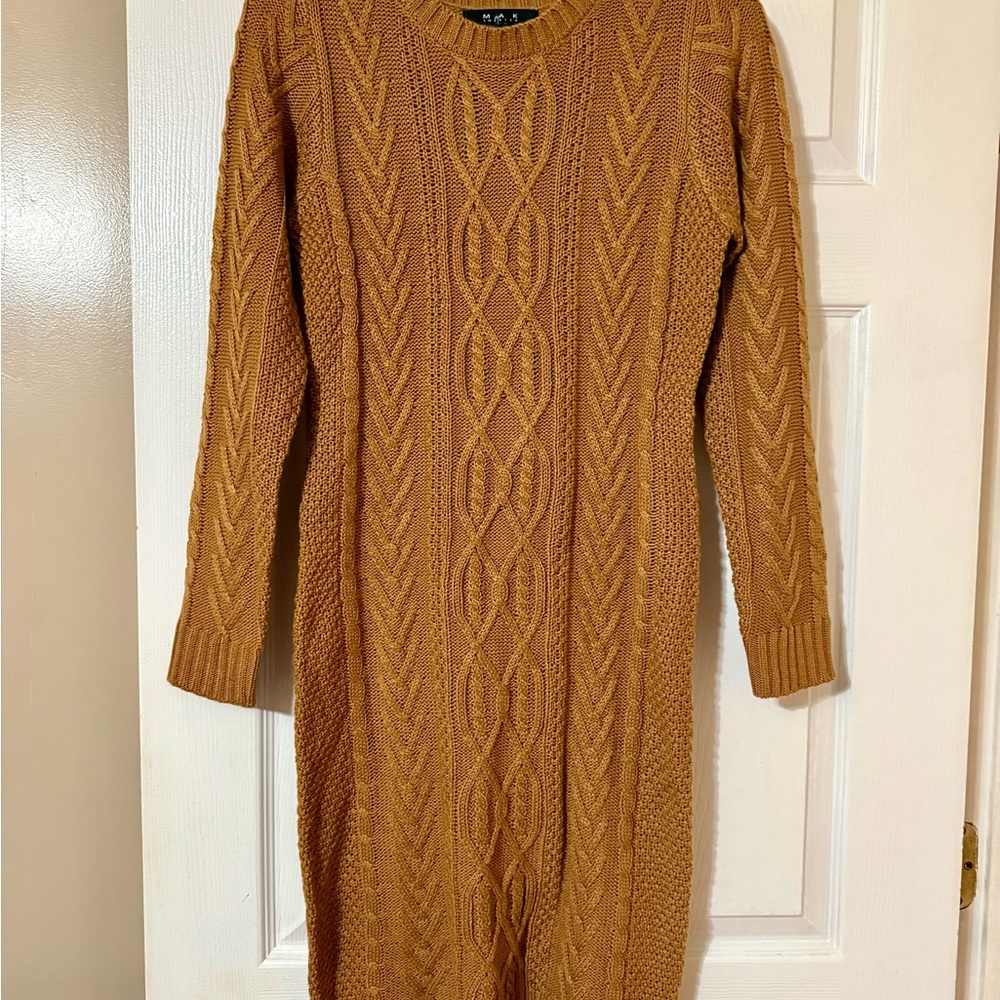 Elegant Long Sleeve Cable Knit Dress - Tan